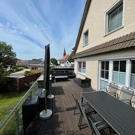 Ruegenferienhaus - Schaprode Hafen Exterior photo