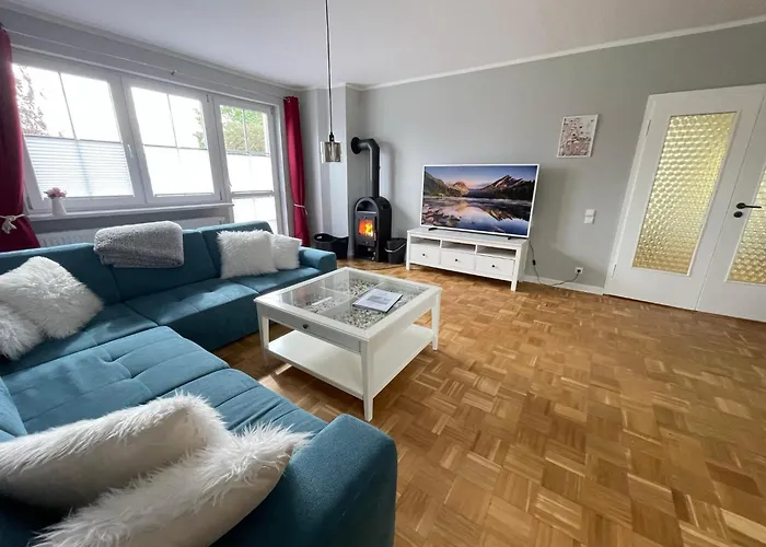 Ruegenferienhaus - Schaprode Hafen