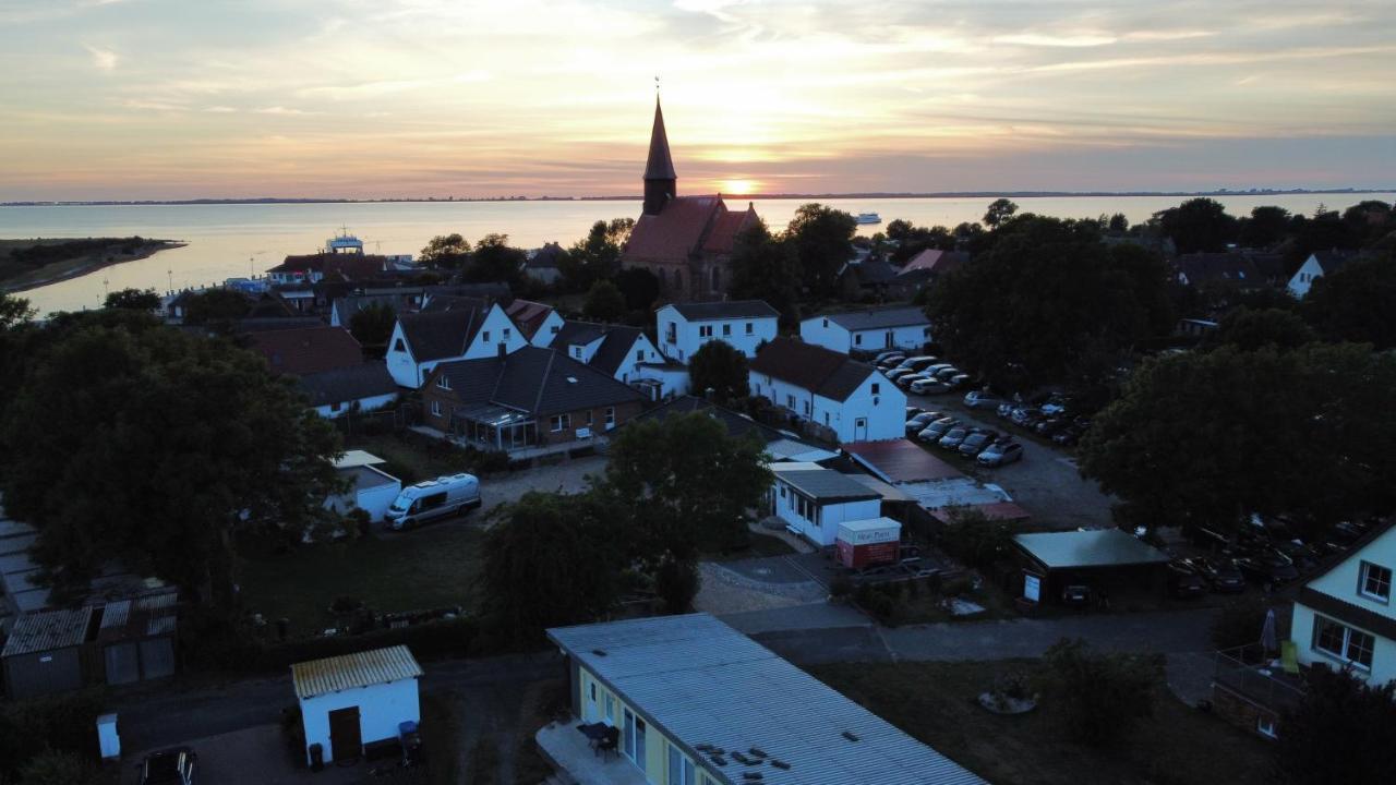 Ruegenferienhaus - Hafen *