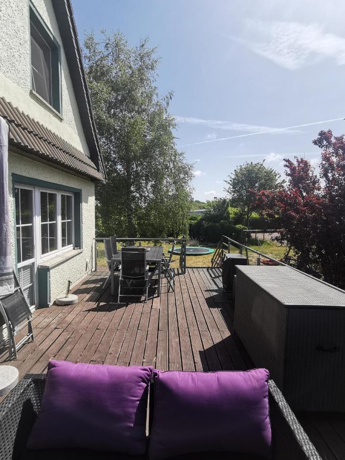Ruegenferienhaus - Hafen Apartment Schaprode